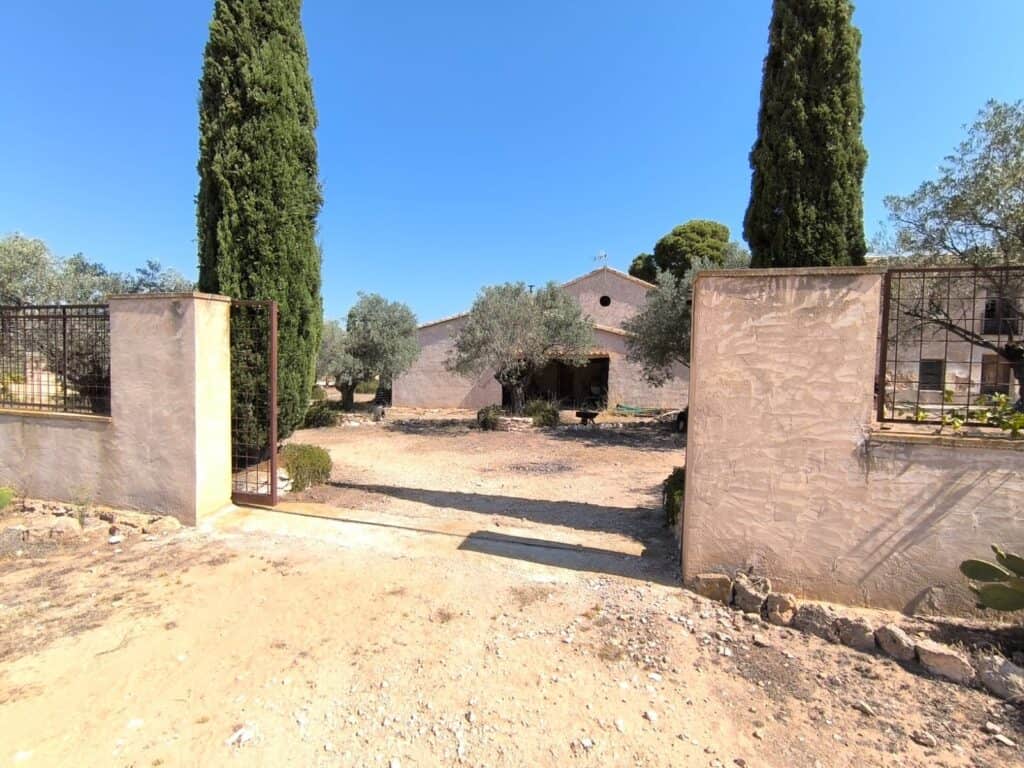 Country House for sale in Villena