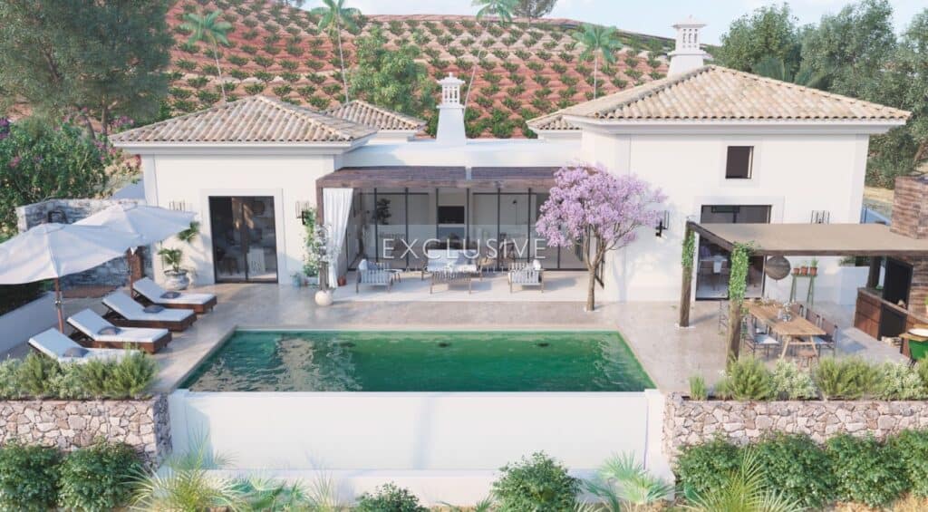 Villa for sale in CARVOEIRO