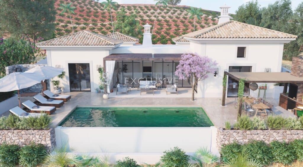 Villa for sale in CARVOEIRO