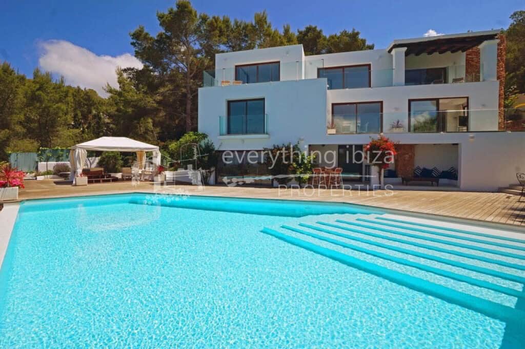  Ibiza
