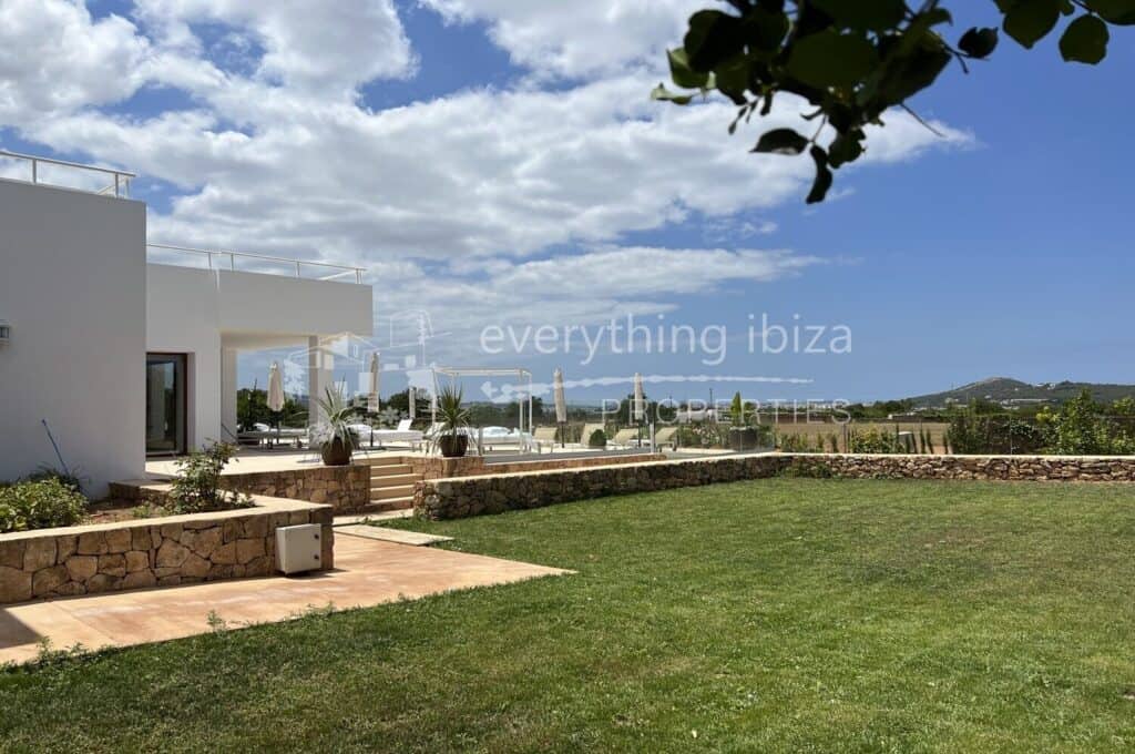 Villa for Sales in  Can Tomas