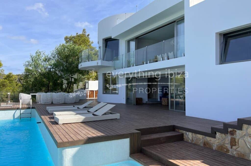 Villa for Sales in  Cala Salada