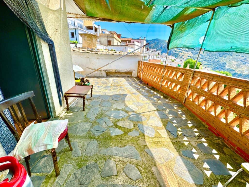 Villa for Sales in Berchules