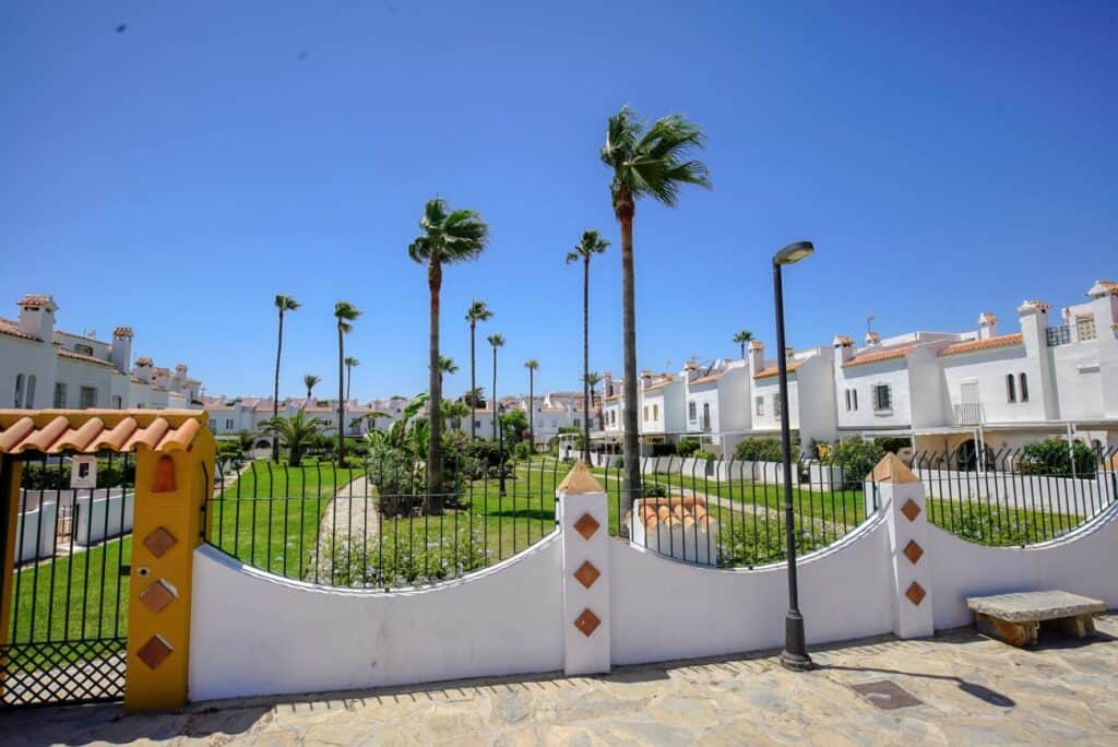 Town House for Sales in Casares