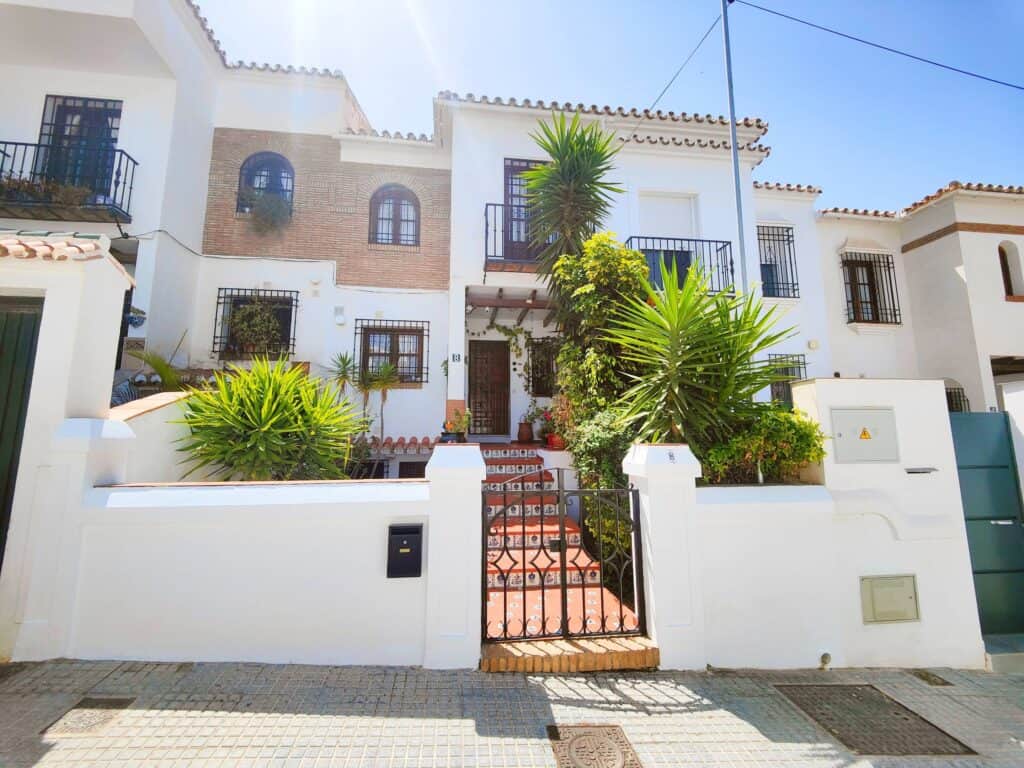 Town House for Sales in Nerja
