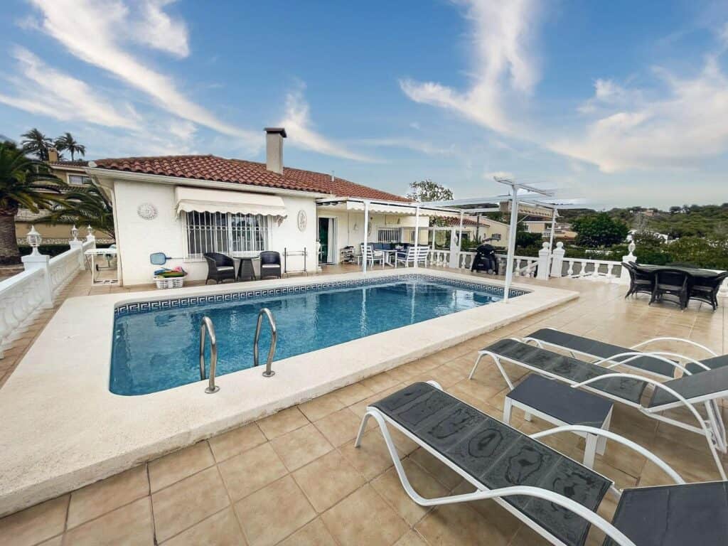 Villa for sale in Alfaz del Pi