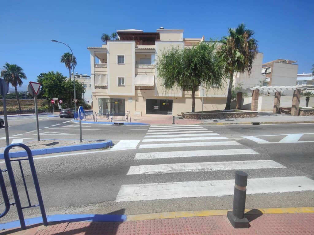 Commercial for Sales in Nerja