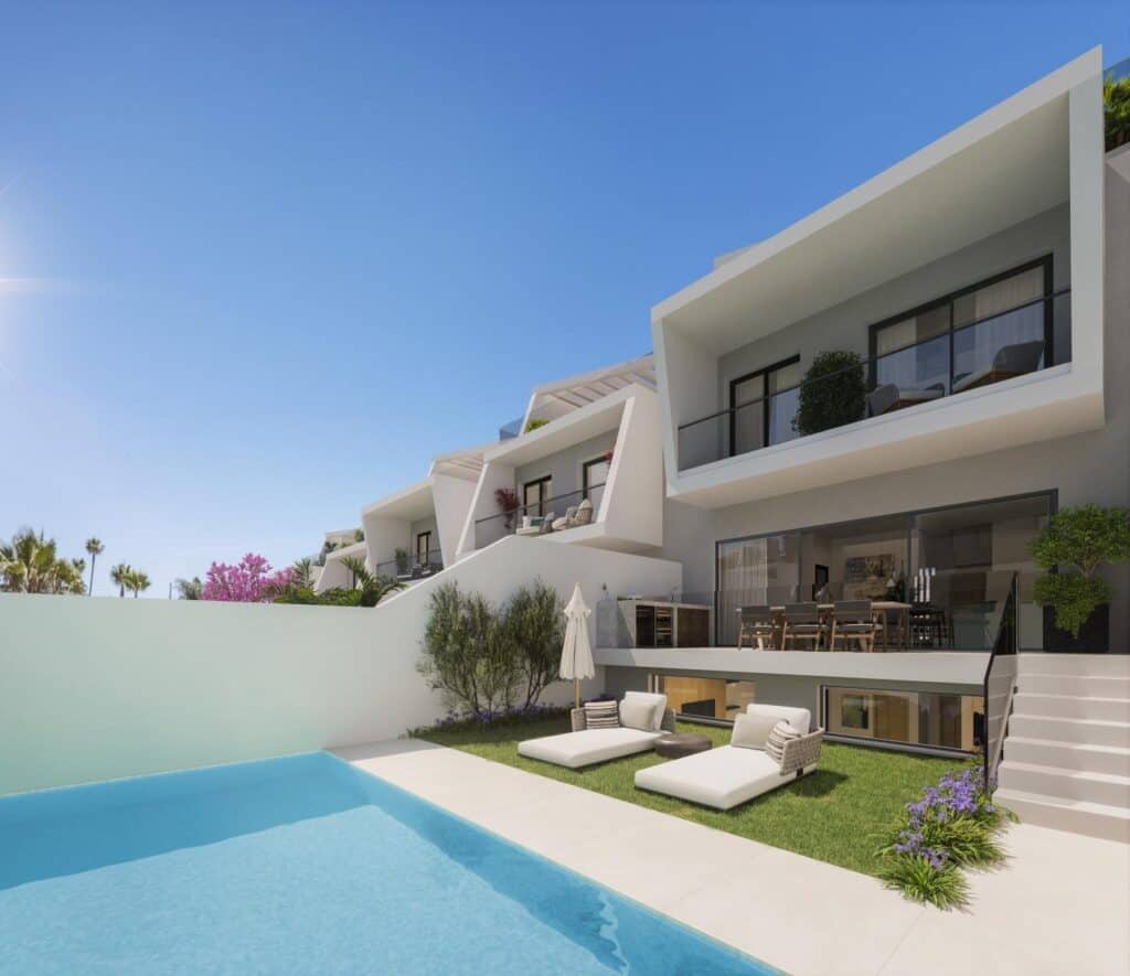 Town House for sale in Estepona