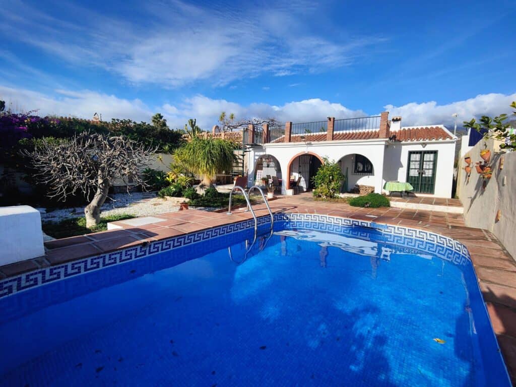 Villa for Sales in Nerja