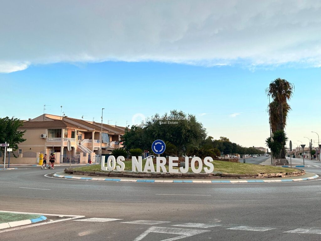 villa for Sales in Los Alcazares