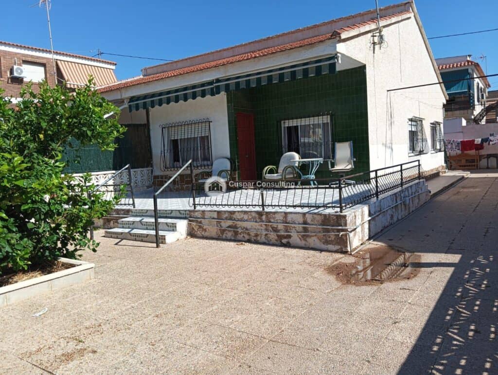 villa for Sales in Los Alcazares