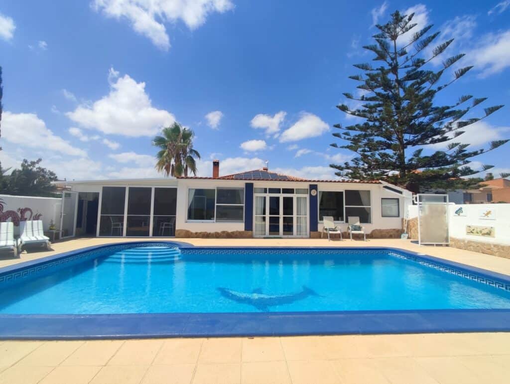 villa for sale in Gea Y Truyols