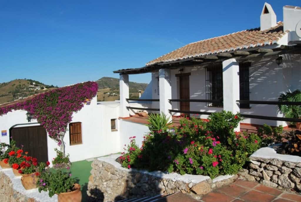 Villa for Sales in Frigiliana
