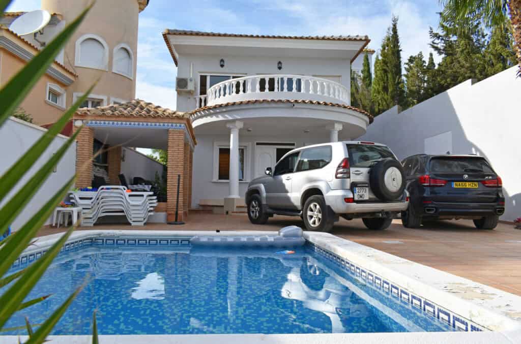 Villa for sale in Torremendo