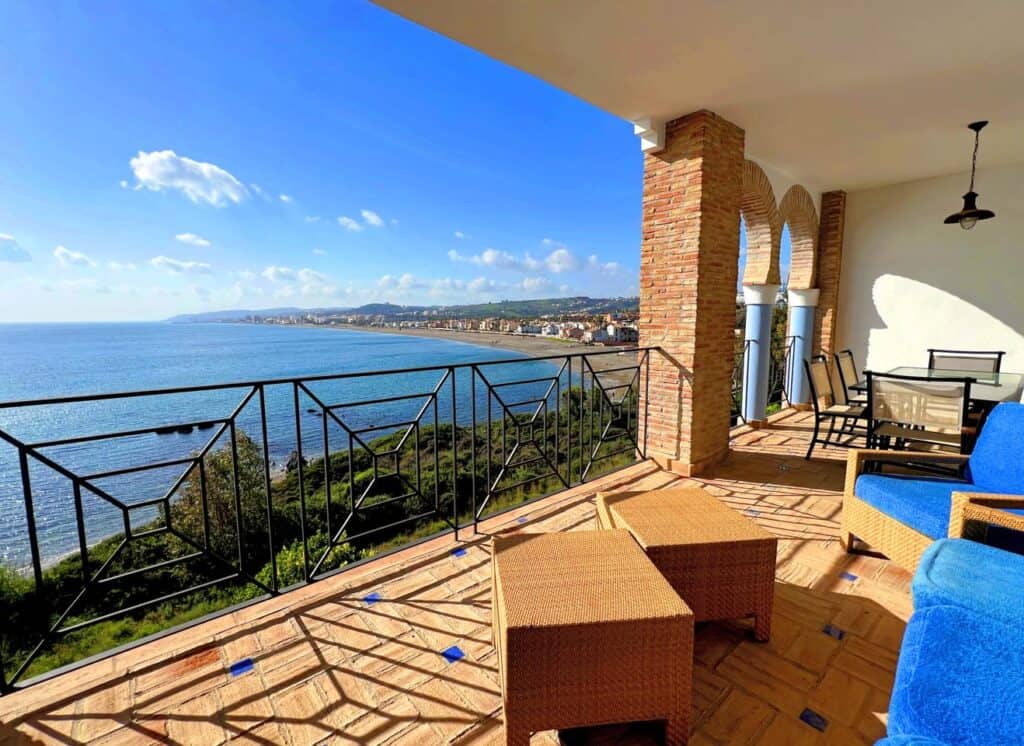 Penthouse for sale in Casares