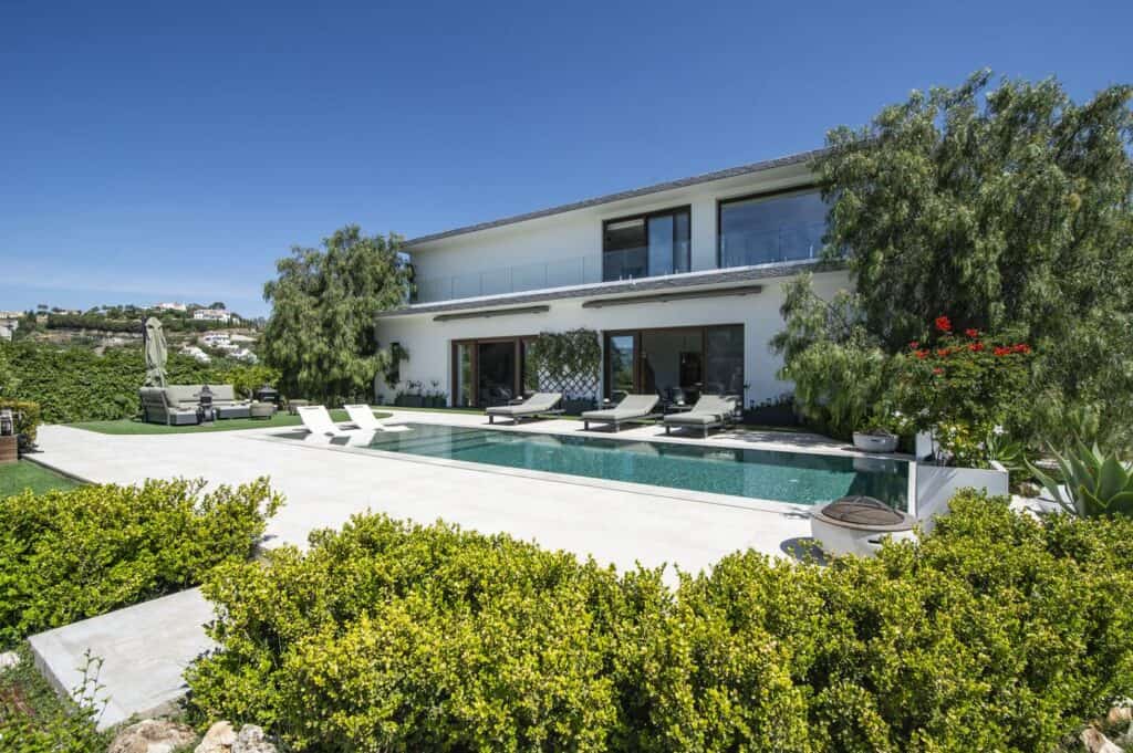 Villa for sale in BENAHAVIS