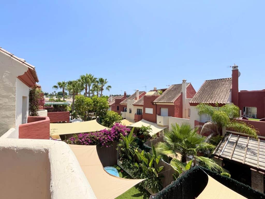 Town House for sale in ESTEPONA