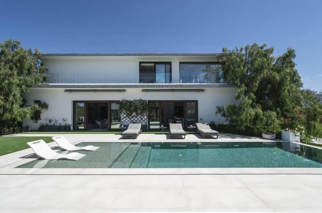 Villa for sale in BENAHAVIS
