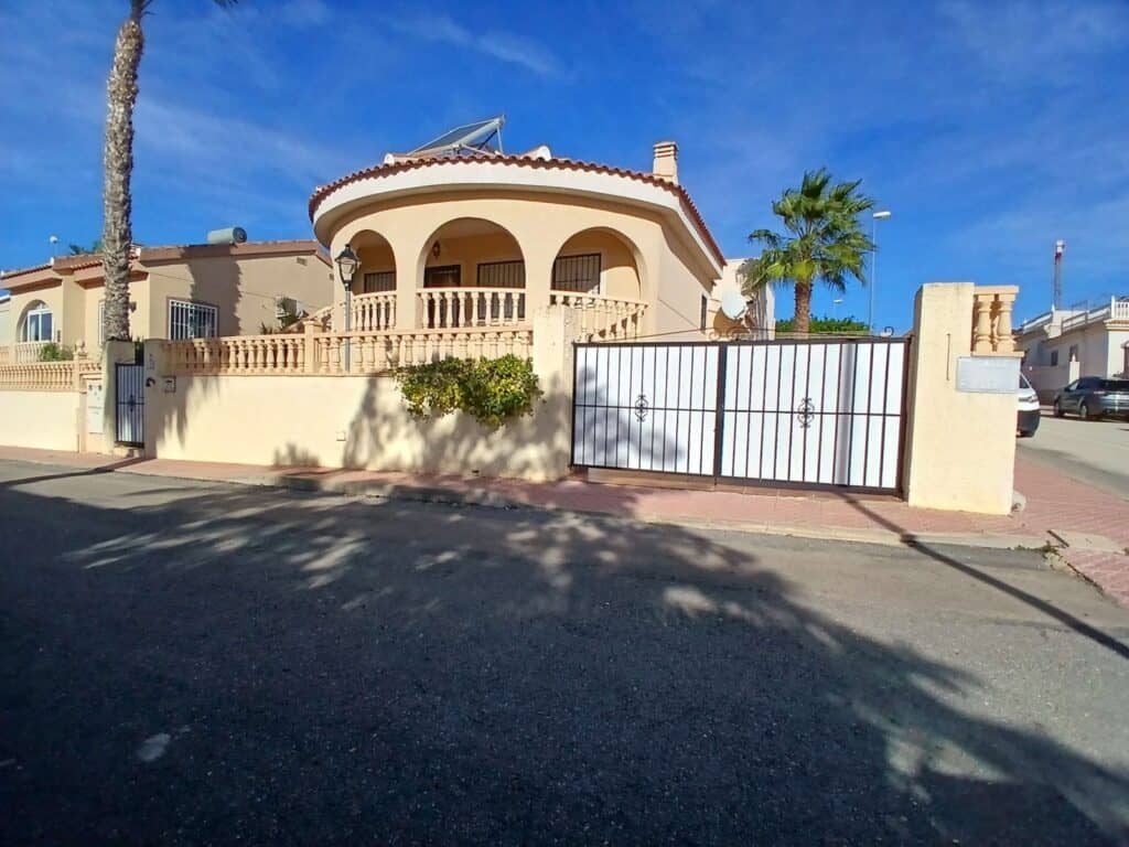 Villa for Sales in Ciudad Quesada