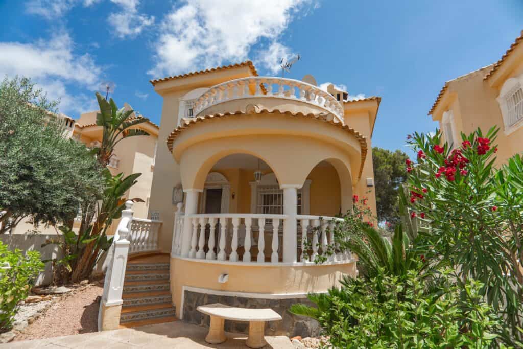 Villa for Sales in Ciudad Quesada