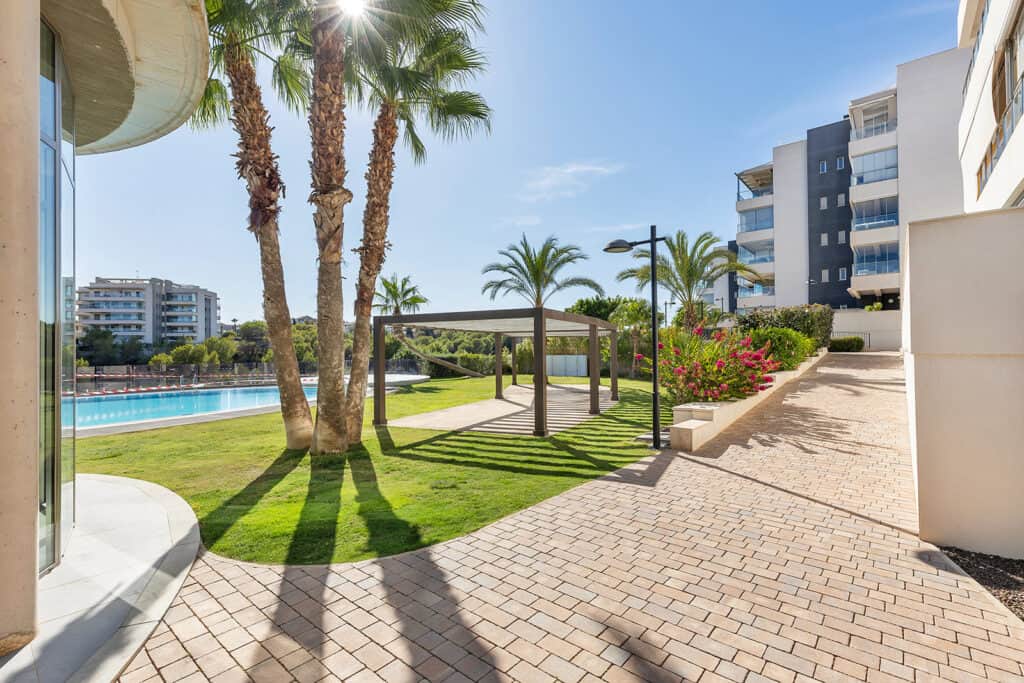  Alicante