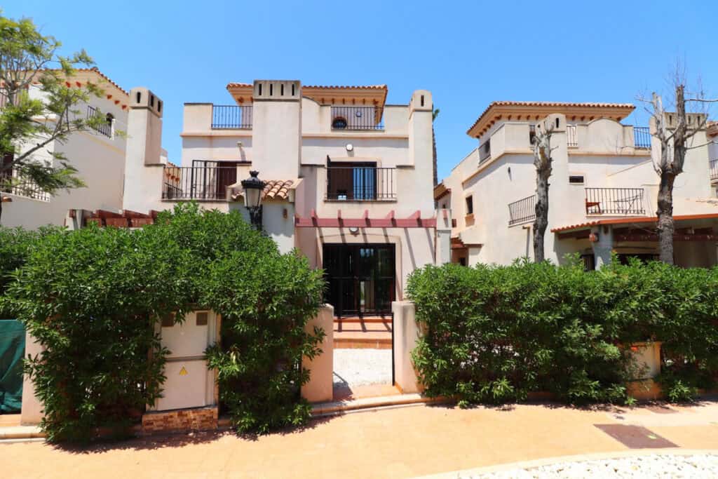 Villa for sale in Algorfa