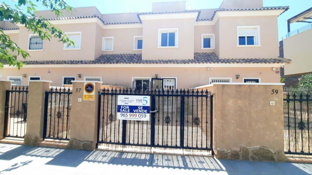 villa for sale in Torre de la Horadada