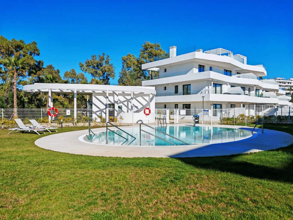 Apartment for sale in Estepona