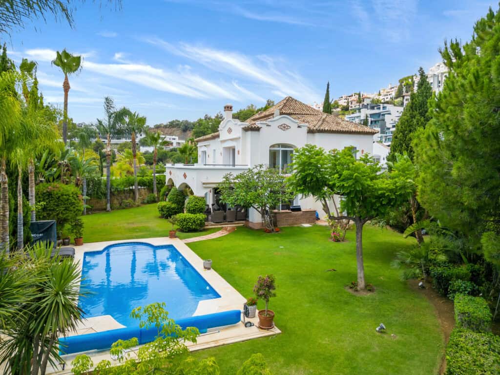 Villa for Sales in Benahavis