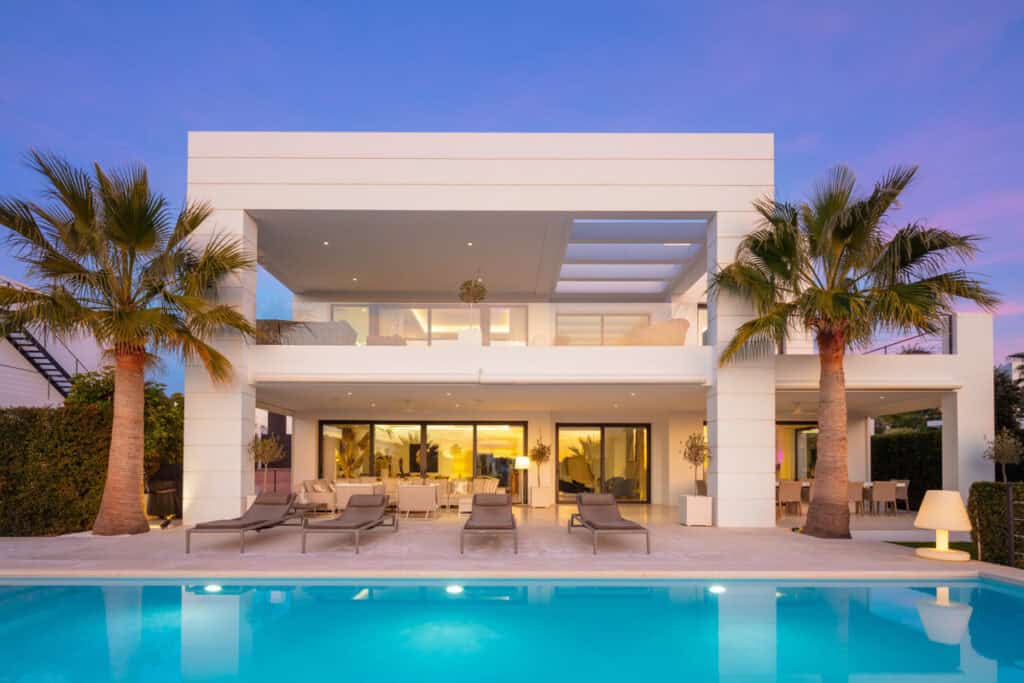 Villa for Sale in Nueva Andalucía