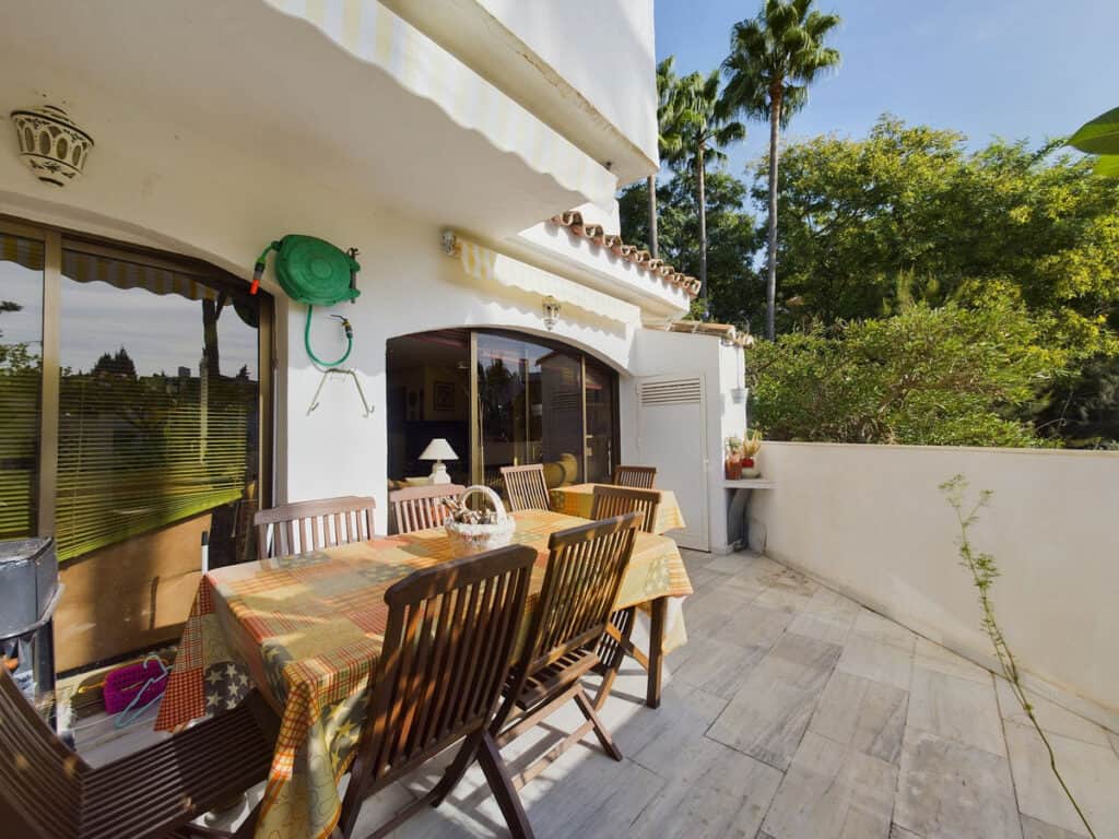 Apartment for sale in Marbella East