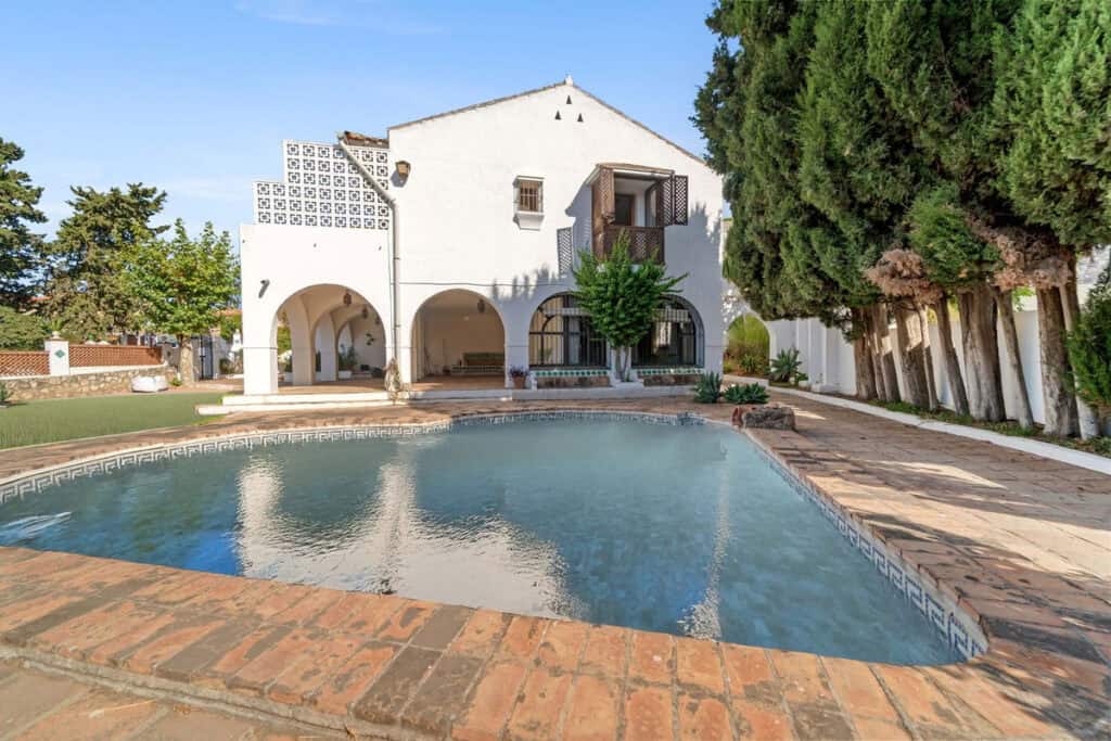 Villa for sale in Fuengirola