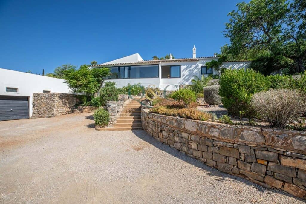 villa for Sale in Faro