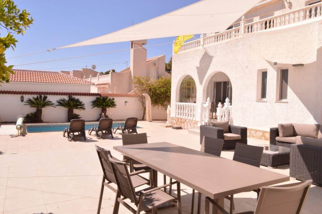 Villa for sale in San Miguel de Salinas