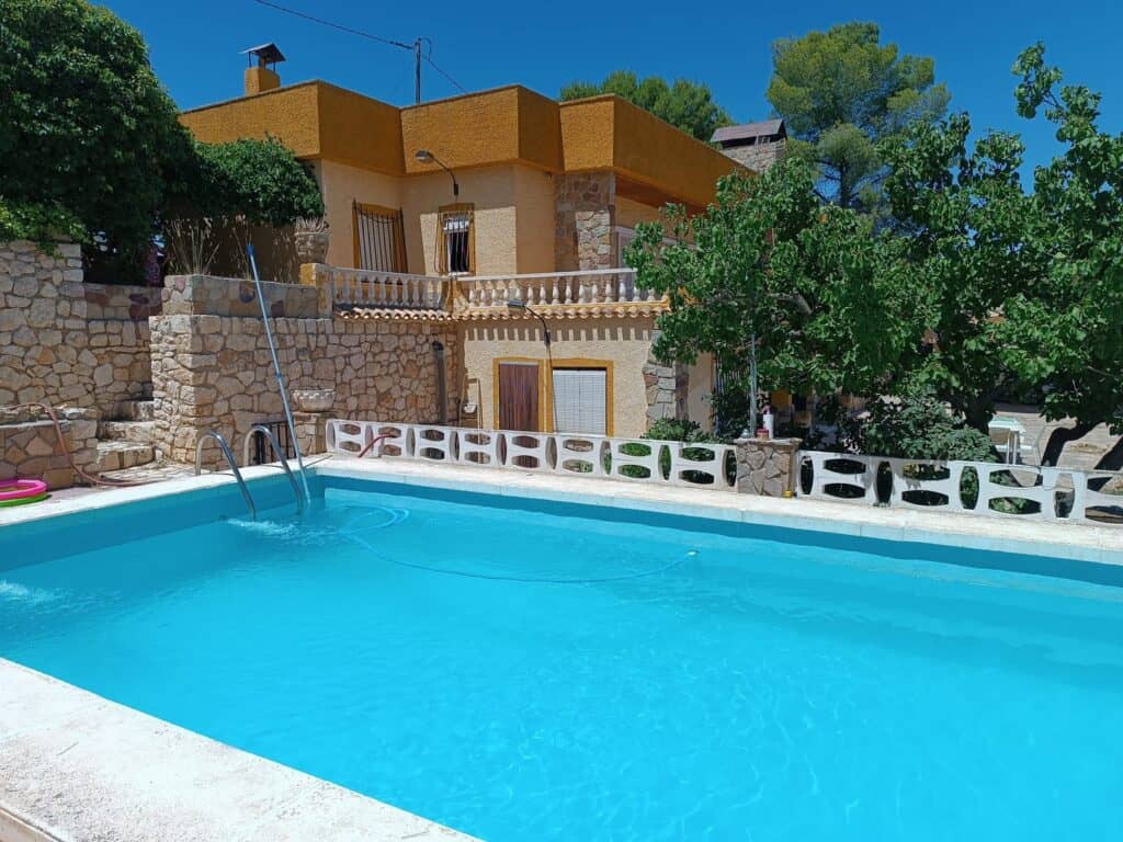 Villa for sale in Yecla