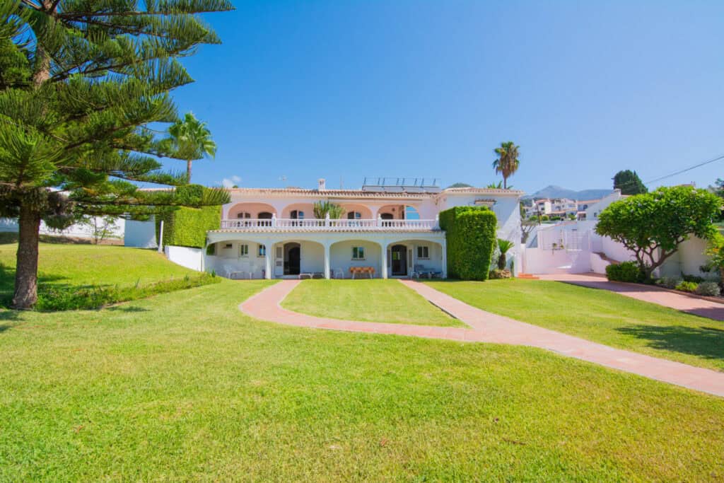 Villa for sale in Nerja